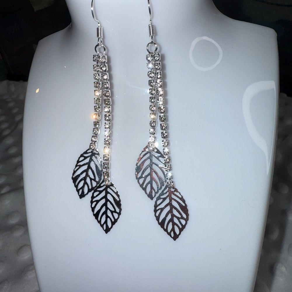 Elegant Silver Leaf Dangle Earrings